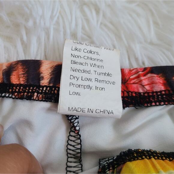 Shein Animal Print Butterfly High Waisted Elastic Stretchy Shorts SZ M - Picture 5 of 8